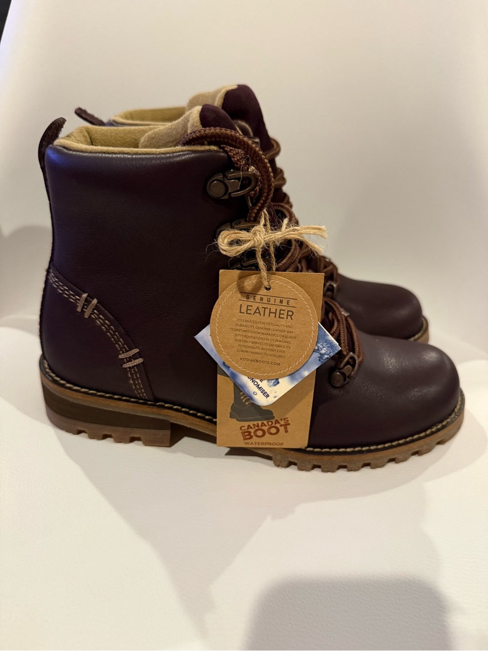 ☀️🌊Kodiak Brown Leather Waterproof Lace-Up Boots NWT